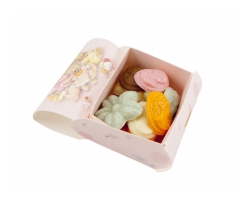 Фигурный шоколад в розовой коробочке для девочек