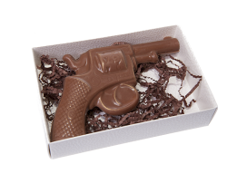 Шоколадная фигура «Пистолет»