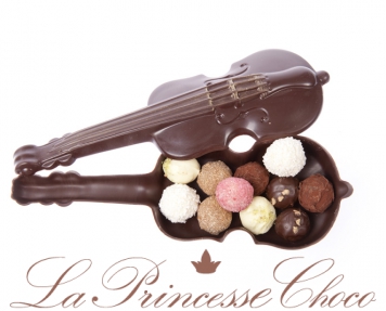 Шоколадная фигура "Скрипка" с трюфелями 